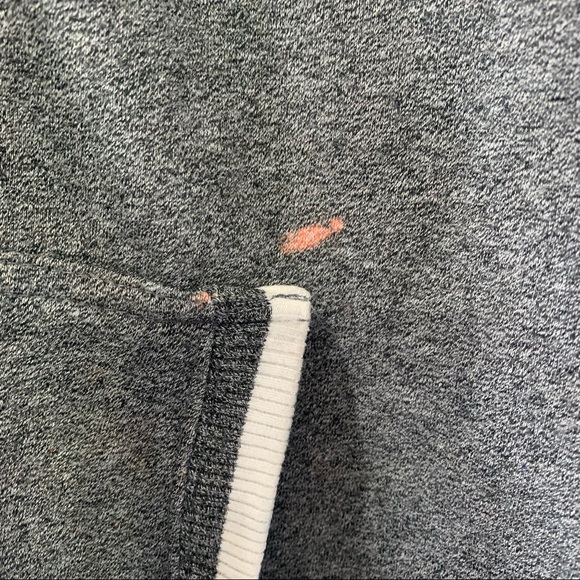 Roots Grey Sweater Size Medium - Picture 5 of 9